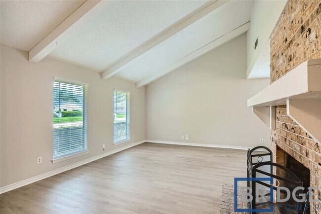 Foto del edificio - 306 Trailridge Dr