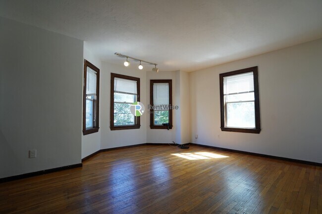 Foto del edificio - 87 Sheridan St