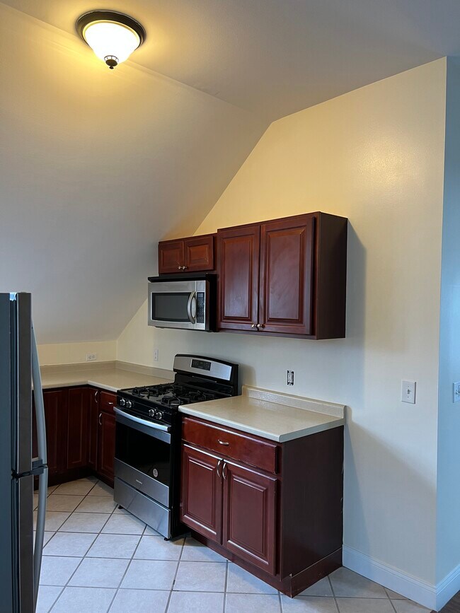 Building Photo - 167 Merrimac St