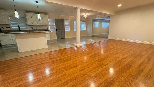 Building Photo - 7610 Miller Ave
