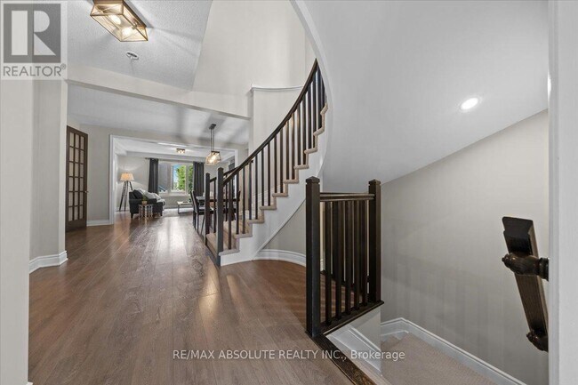 Photo du bâtiment - 778 Rosehill Ave