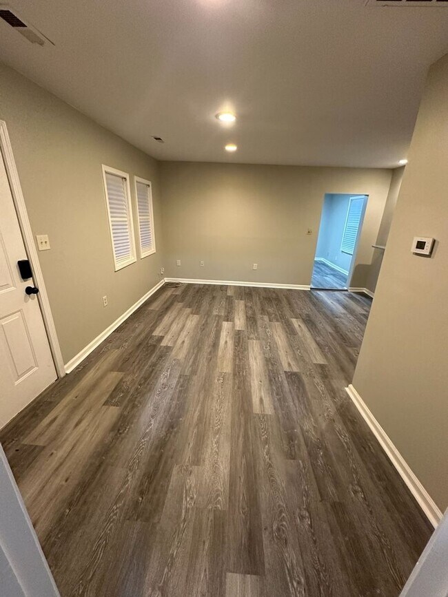 Building Photo - Charming 3BR House in Charlotte