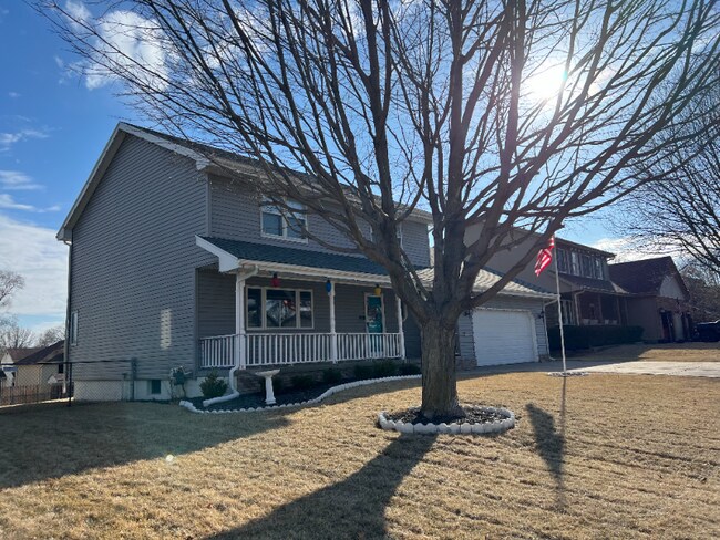 Building Photo - 911 Shenandoah Dr
