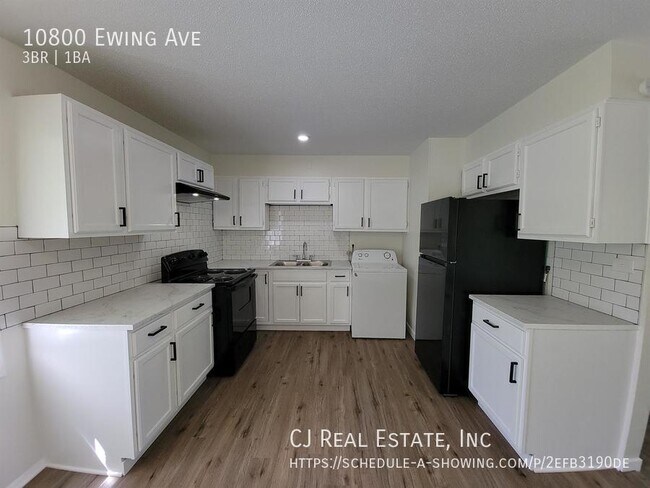 Foto del edificio - 10800 Ewing Ave