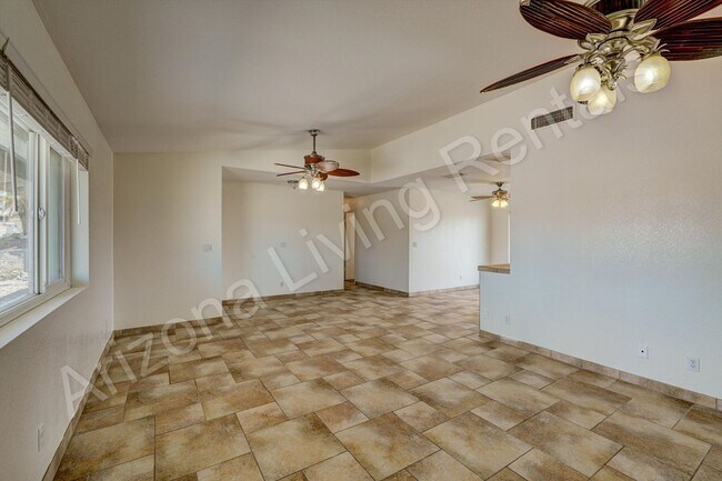 Building Photo - CHARMING 4 BEDROOM WITH SOLAR