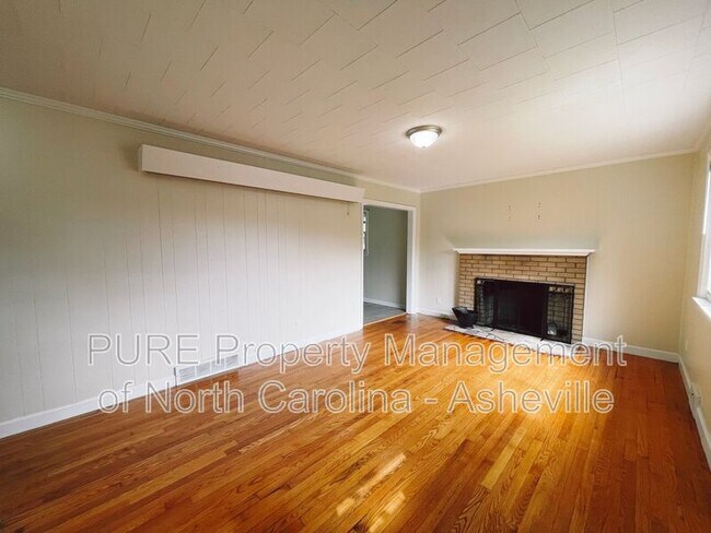 Foto del edificio - 11 Edgewood Rd S