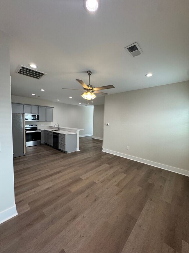 Foto del edificio - 111 Brawley Villas Pl