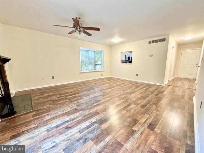 Foto del edificio - 7 Lamplighter Ln