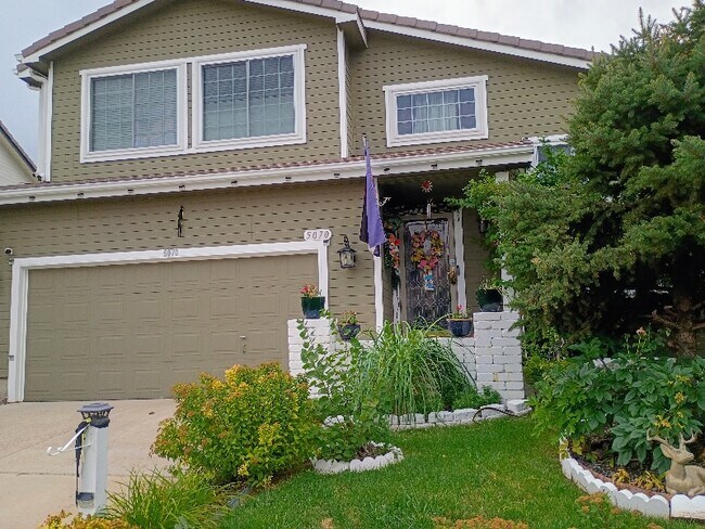 Building Photo - 5070 Fenwood Dr