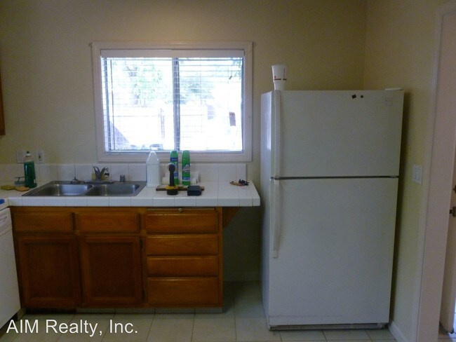 Foto del edificio - 2 br, 1 bath House - 5025 1/2 GROVE STREET