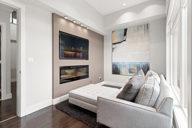 Photo du bâtiment - 5151-5151 Windermere Blvd S W
