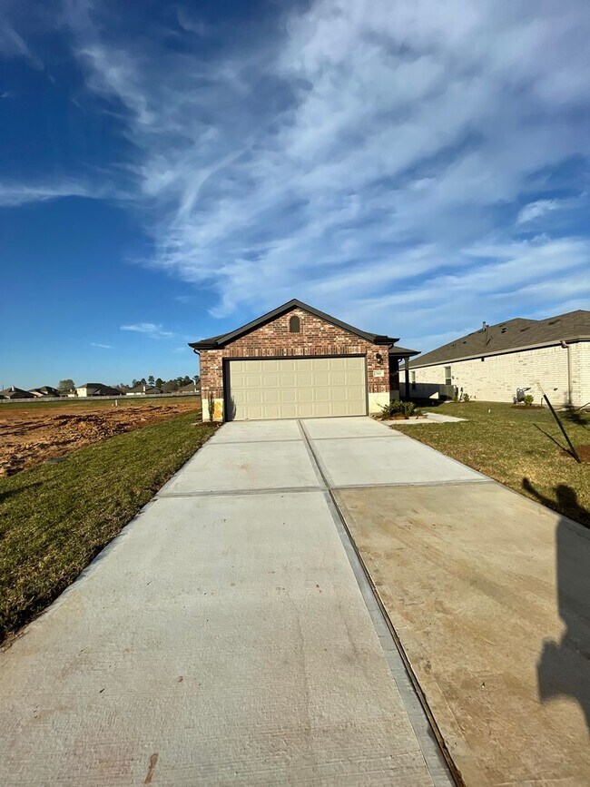 Building Photo - **New Year, New Home Special* Four Bedroom...