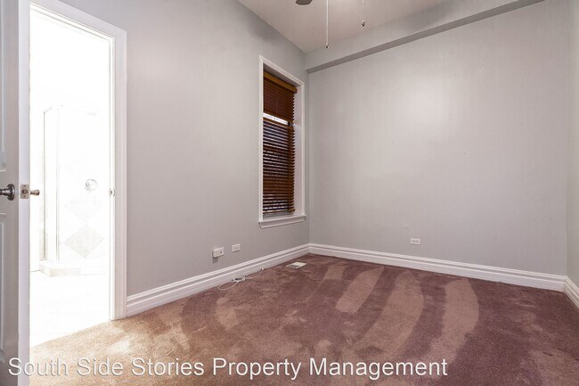Building Photo - 4852 S Prairie Ave