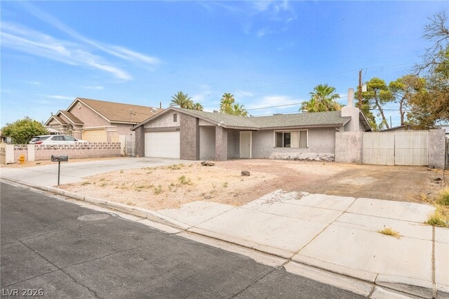 Building Photo - 4960 E Mohave Ave