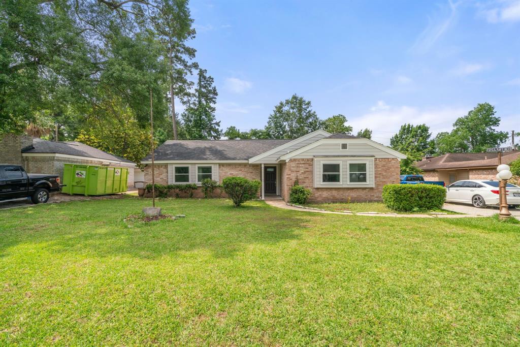 Foto principal - 801 Thornwood Dr