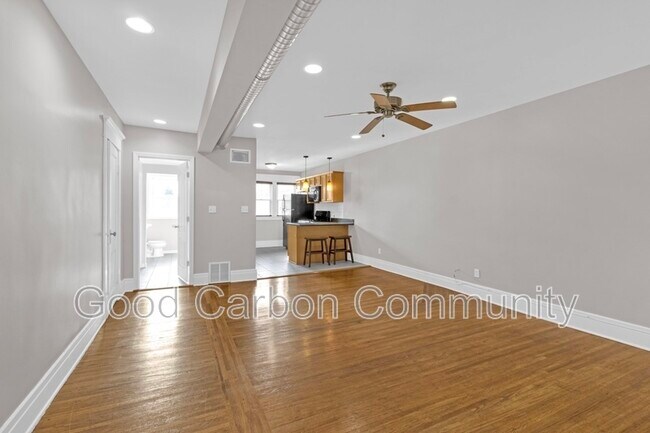 Foto del edificio - 1205 Hertel Ave