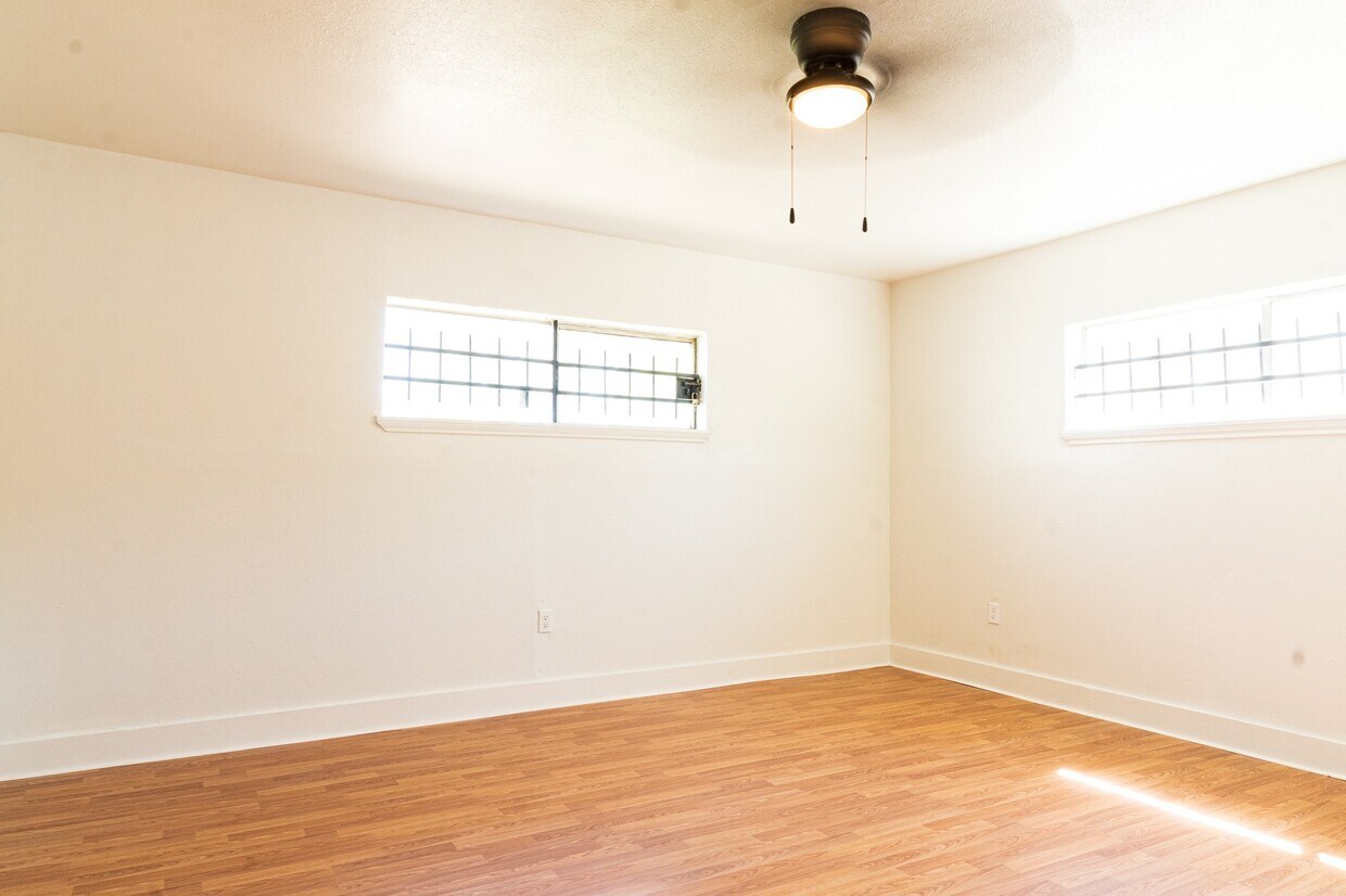 Foto del edificio - 4918 Leffingwell St