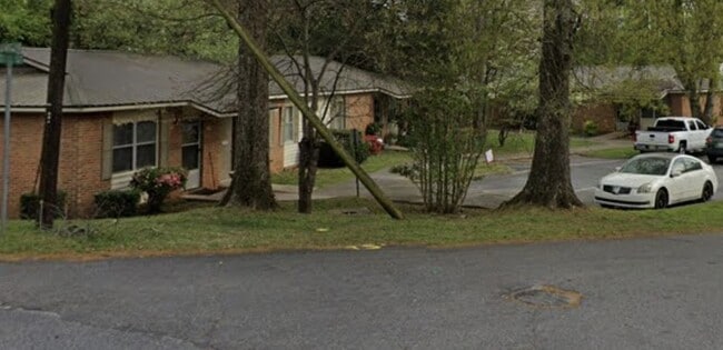 Building Photo - 15 Hotel St