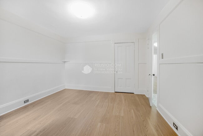 Building Photo - 142 3rd Ave