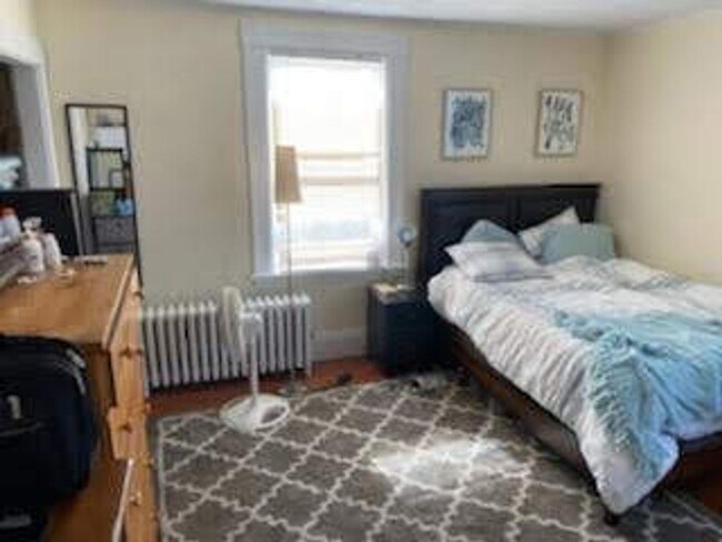 Building Photo - HOT BRIGHTON LISTING!!!!