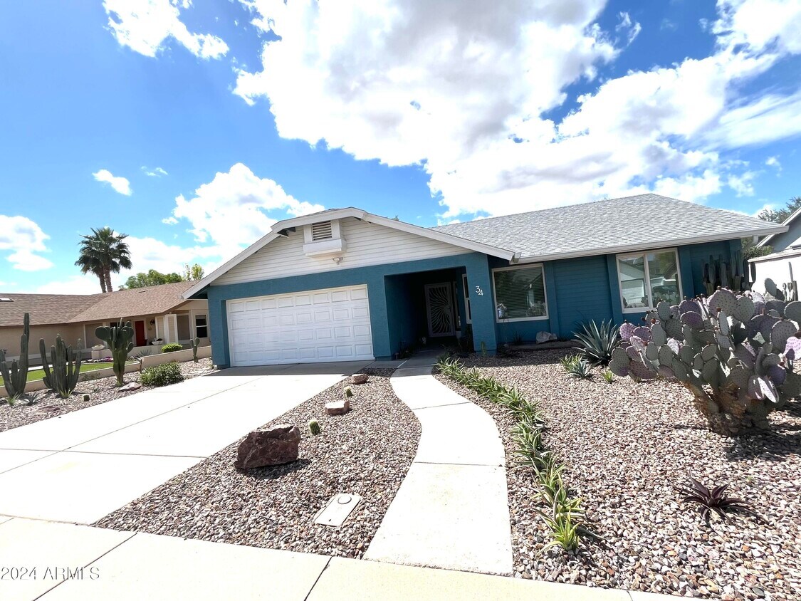Primary Photo - 34 S Rita Ln