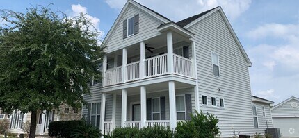 Building Photo - 131 Avonshire Dr