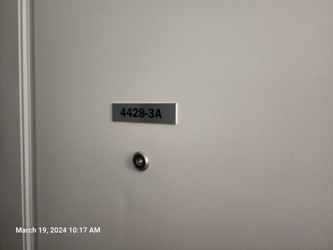 Photo - 4424-4432 N Wolcott Ave Apartment