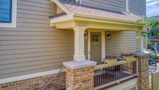 Building Photo - 3 bedroom in St. Charles IL 60174