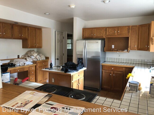Building Photo - 4 br, 2.5 bath House - 2600 Legacy Drive