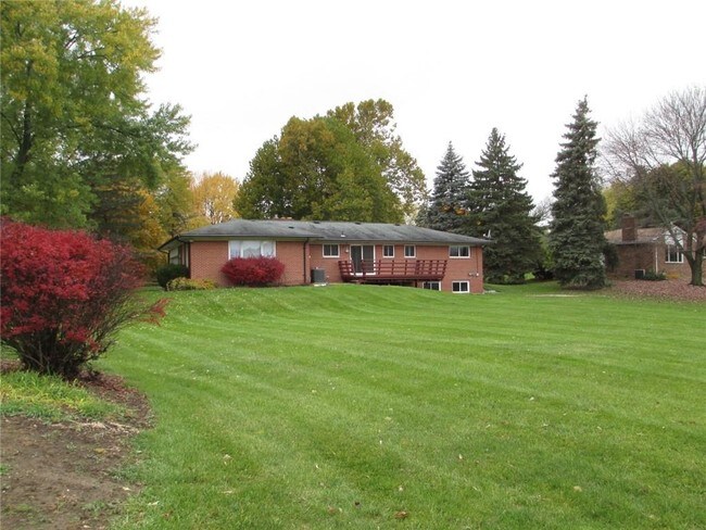 Foto del edificio - 6302 Donaldson Dr