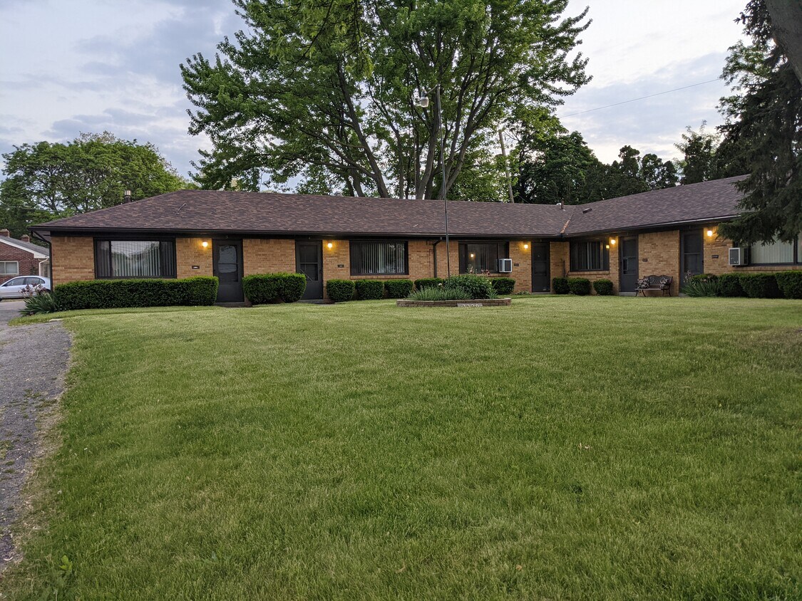 3320 Penrose Ct Unit 1, Toledo, OH 43614 Apartments in Toledo, OH