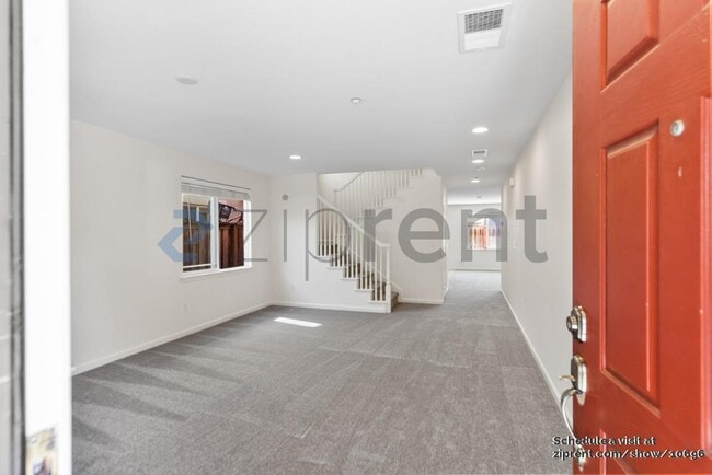 Building Photo - 419 Malcolm Dr