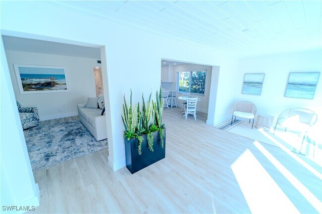 Foto del edificio - 354 Harbour Dr