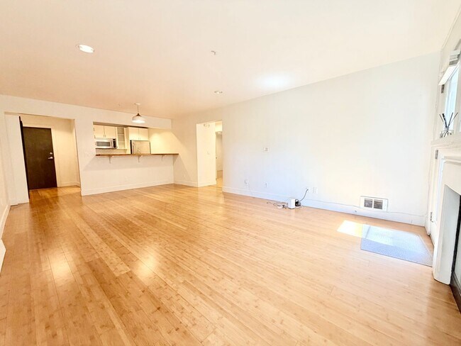 Building Photo - Spacious Capitol Hill Bedroom w/ Private Patio - Two Parking Spaces Included! $3900 and AVAILABLE...