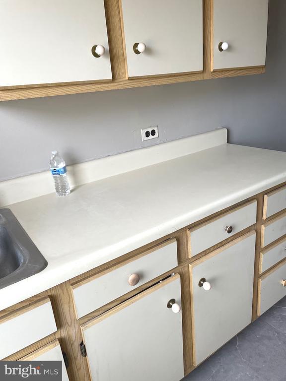 Building Photo - 1211 Elbridge St