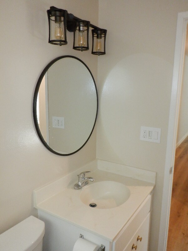 Building Photo - 401 Pheasant Ln