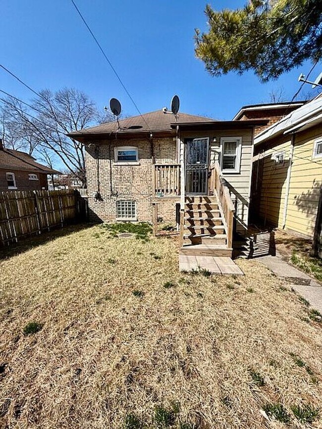 Foto del edificio - 7545 S Ridgeland Ave
