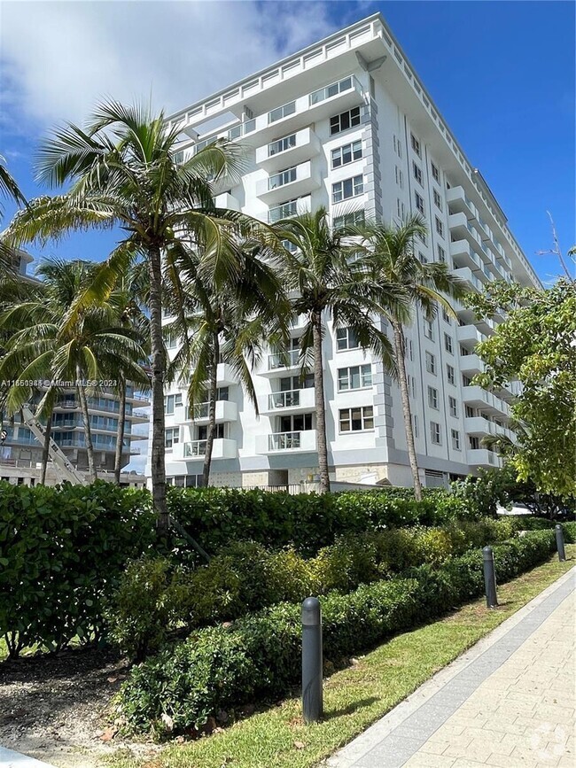 Building Photo - 9195 Collins Ave