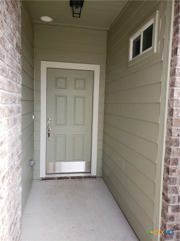 Building Photo - 704 Liberty Valley Dr