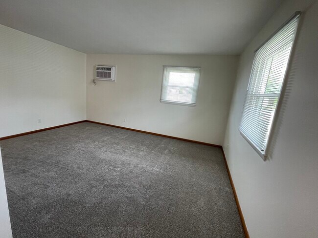 Foto del edificio - 721 Swing Ave