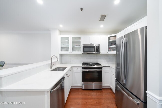 Foto del edificio - 812 Grand St