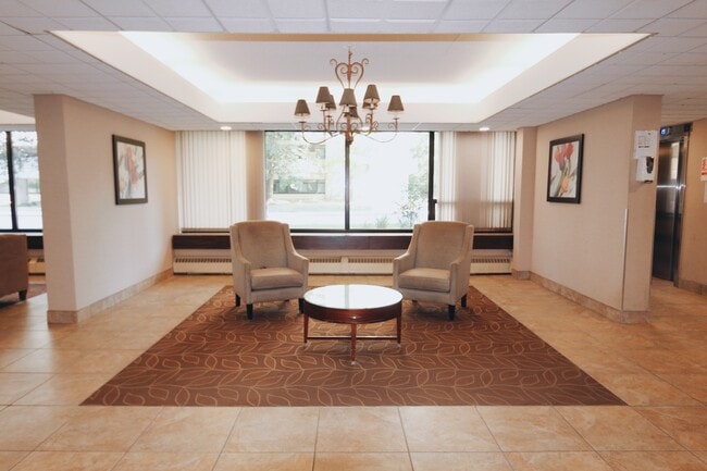 Building Photo - The Park West