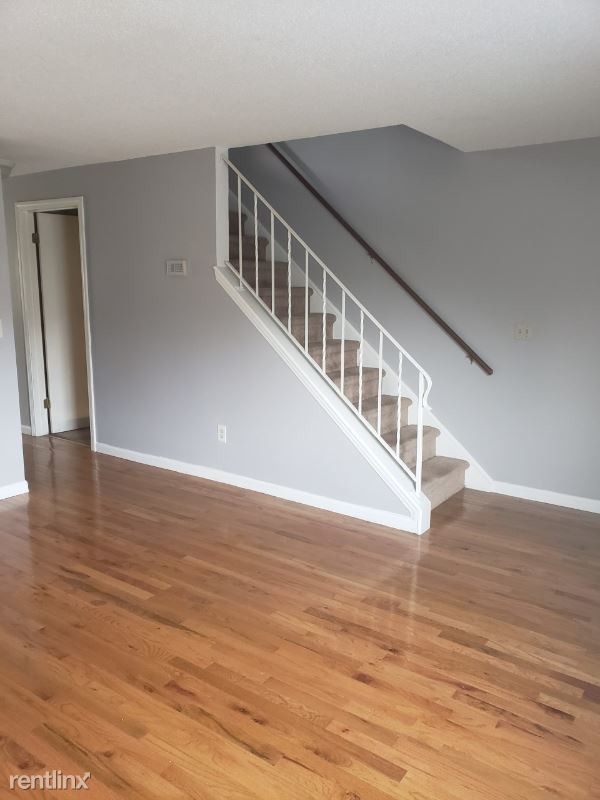 Building Photo - 112 Pierpont Rd