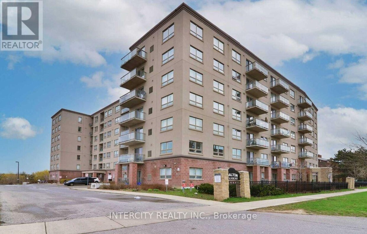 Photo principale - 7405-7405 Goreway Dr