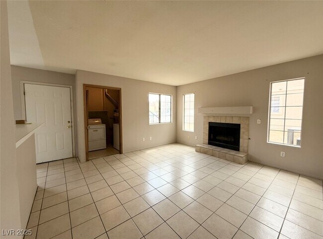 Building Photo - 4672 Krissylouise Way