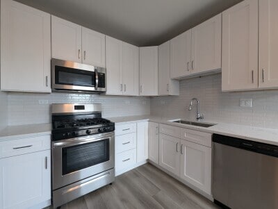 Building Photo - 3943 N Janssen Ave