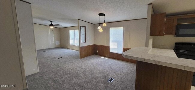 Foto del edificio - 3024 E 13th Ct