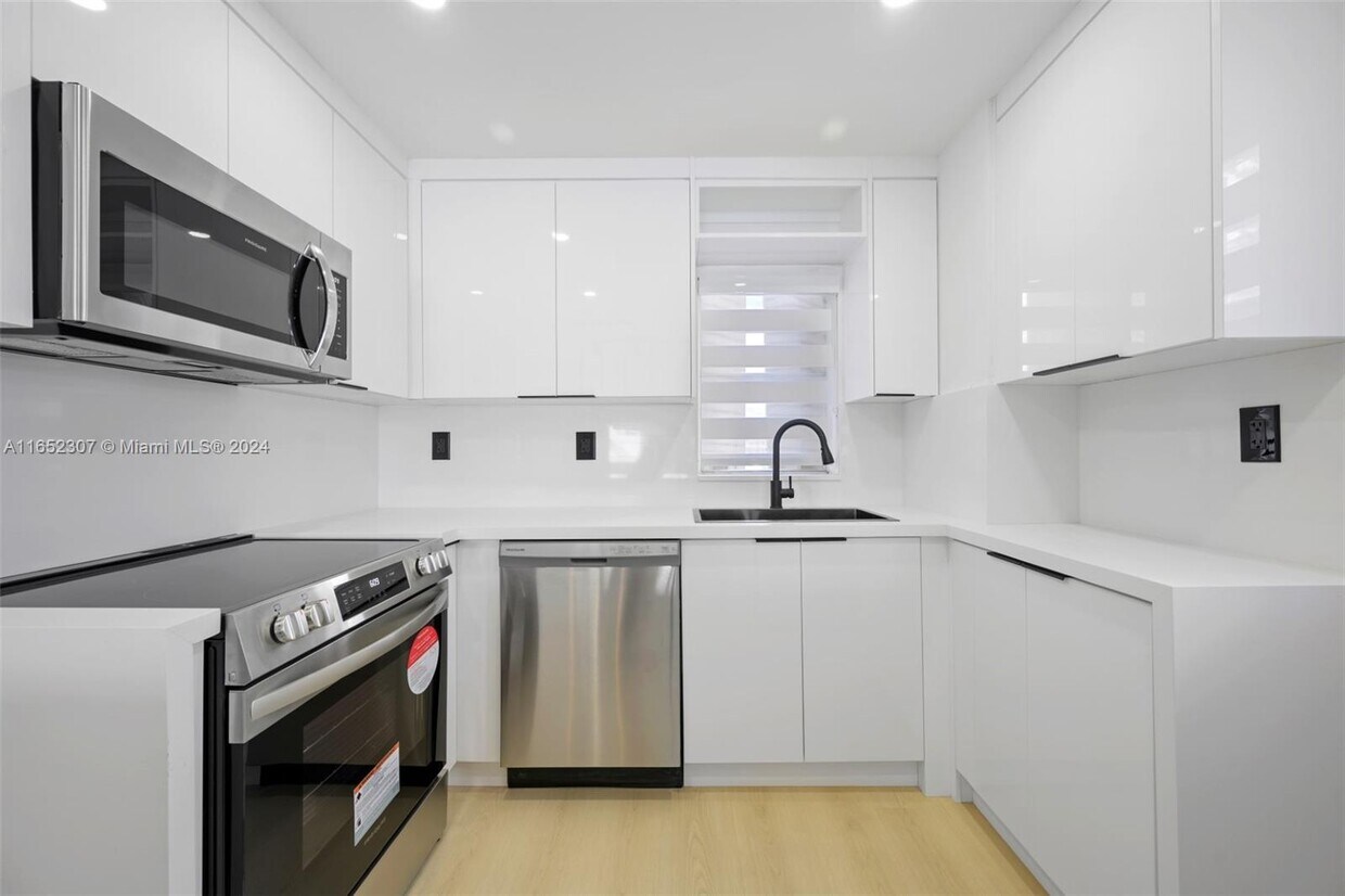 1328 Alton Rd Unit 1200 14th St 3E, Miami Beach, FL 33139 Condo for