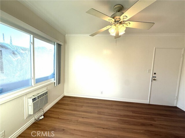 Foto del edificio - 665 S Lake Ave