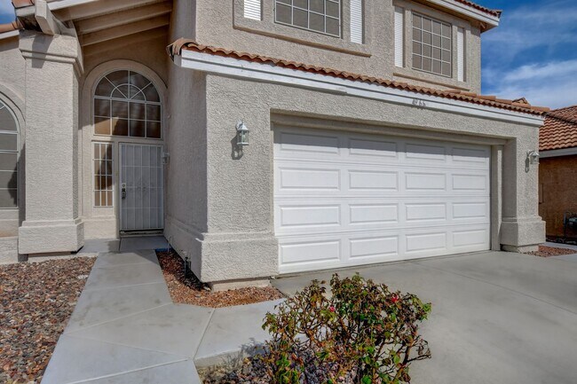 Building Photo - 4966 High Creek Dr